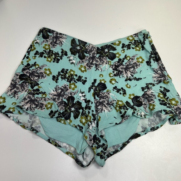 Free People Fiona Printed Flutter Shorts in Mint Combo High Rise Size 4 - Picture 2 of 16